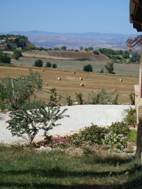 Agriturismo Baglio Pollicarini Villa Pergusa Eksteriør bilde
